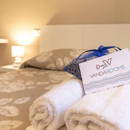 Vanda Rooms 泰尔莫利 外观 照片
